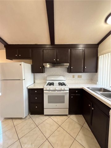 994 E Gladwick St., Carson, CA 90746