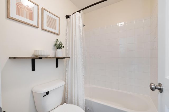 7326 Lilac Hill Drive, Plain City, OH 43064