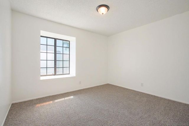 1402 Hancock Cir, San Jacinto, CA 92583