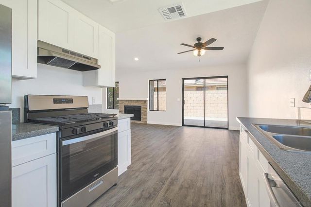 1402 Hancock Cir, San Jacinto, CA 92583