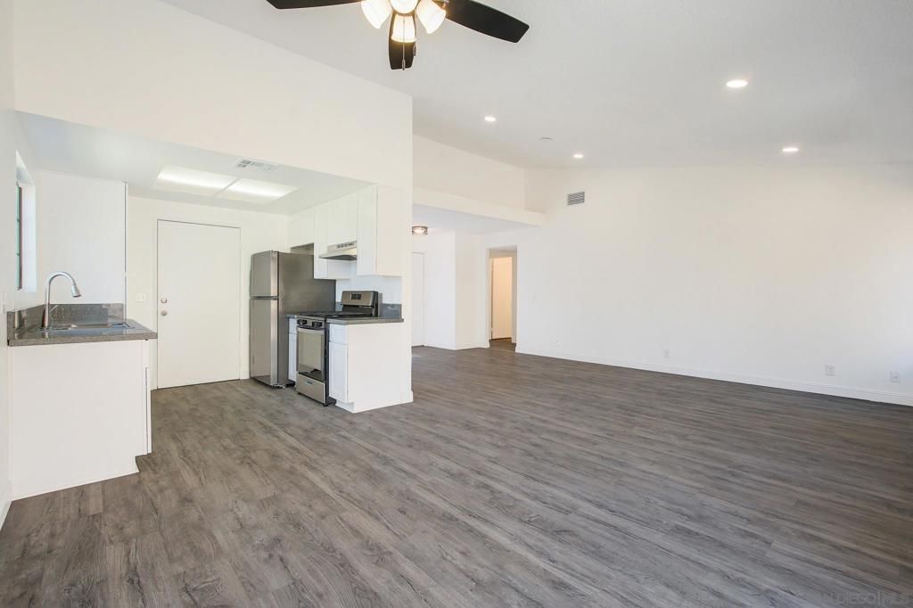 Image 10 of property listing at 1402 Hancock Cir, San Jacinto, CA 92583