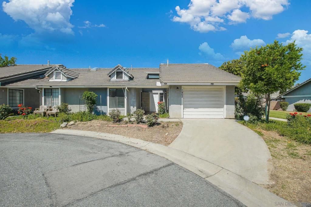 Image 2 of property listing at 1402 Hancock Cir, San Jacinto, CA 92583