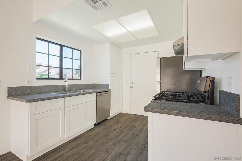 Image 7 of property listing at 1402 Hancock Cir, San Jacinto, CA 92583