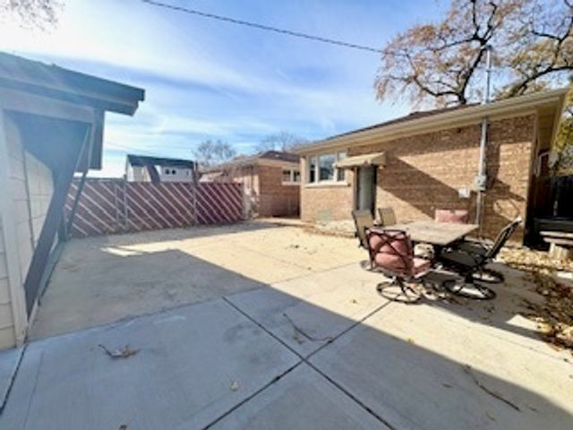 10353 S Spaulding Avenue, Chicago, IL 60655