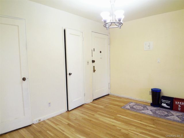 1 Fisher Drive 520, Mount Vernon, NY 10552