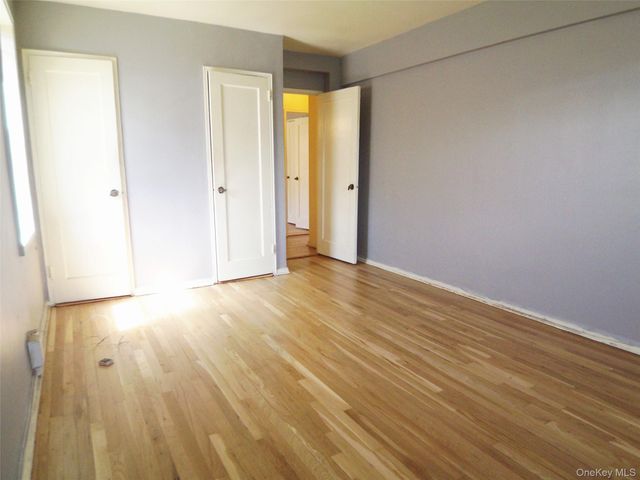 1 Fisher Drive 520, Mount Vernon, NY 10552