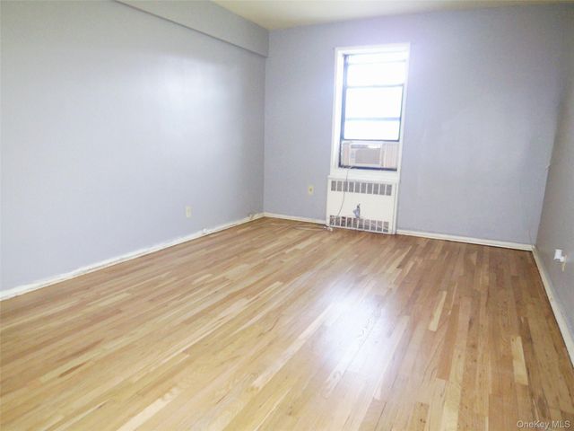 1 Fisher Drive 520, Mount Vernon, NY 10552