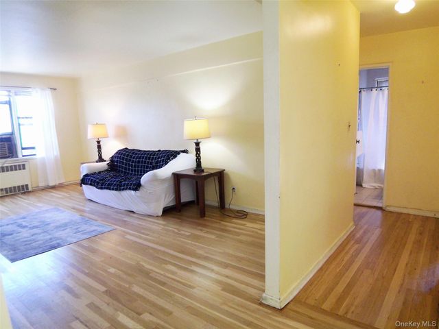1 Fisher Drive 520, Mount Vernon, NY 10552