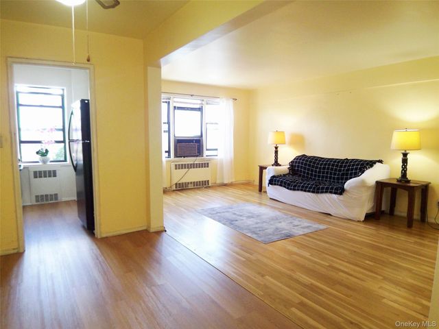 1 Fisher Drive 520, Mount Vernon, NY 10552