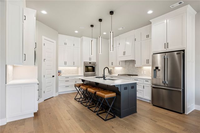 3601 SW Array Avenue, Bentonville, AR 72713