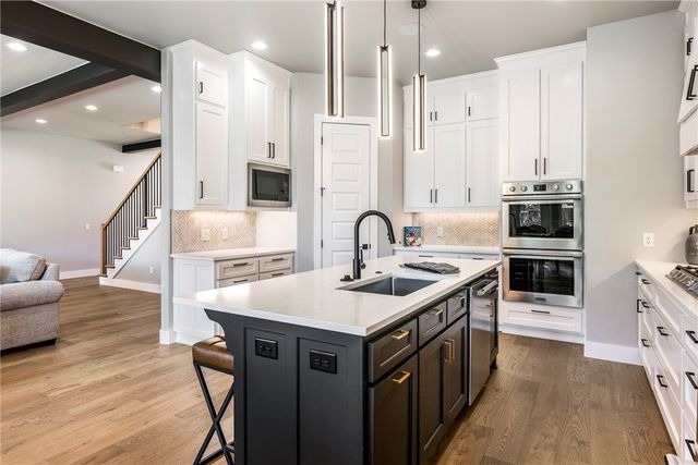 3601 SW Array Avenue, Bentonville, AR 72713