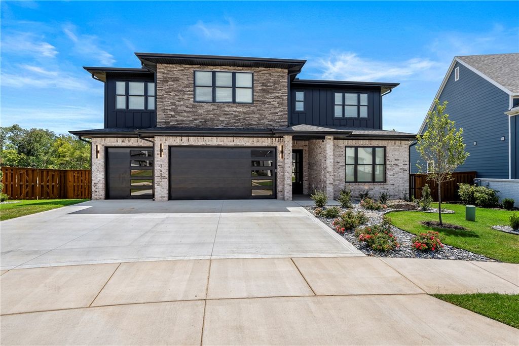 3601 SW Array Avenue, Bentonville, AR 72713