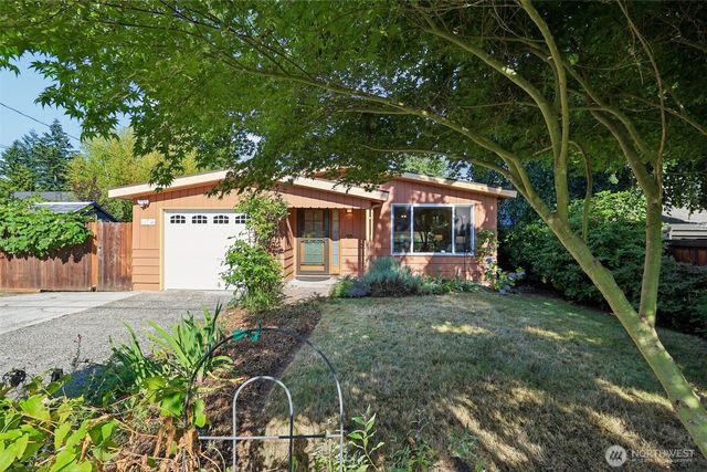 11746 22nd Avenue NE, Seattle, WA 98125