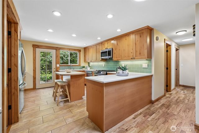 11746 22nd Avenue NE, Seattle, WA 98125