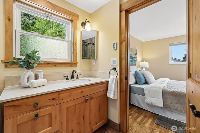11746 22nd Avenue NE, Seattle, WA 98125