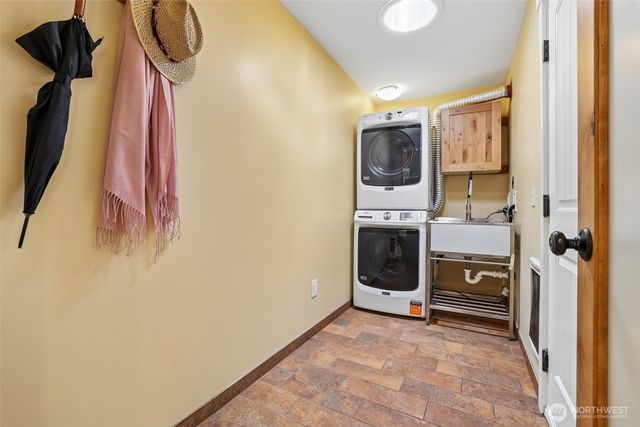 11746 22nd Avenue NE, Seattle, WA 98125