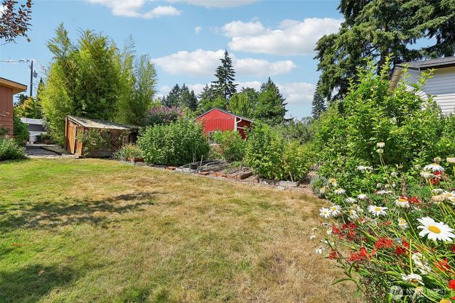 11746 22nd Avenue NE, Seattle, WA 98125