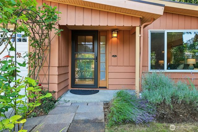 11746 22nd Avenue NE, Seattle, WA 98125