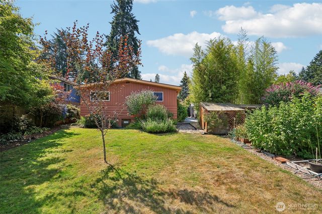 11746 22nd Avenue NE, Seattle, WA 98125