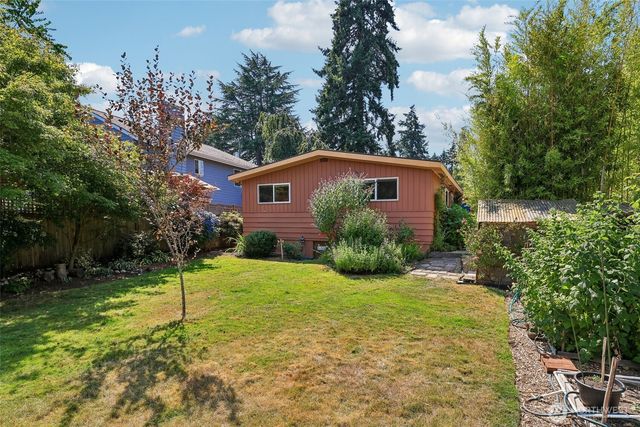 11746 22nd Avenue NE, Seattle, WA 98125