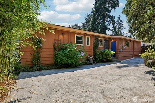 11746 22nd Avenue NE, Seattle, WA 98125