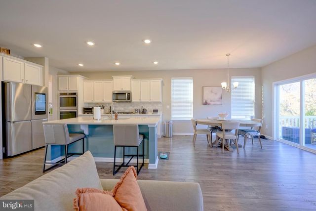 65 WESTMONT DR, Medford, NJ 08055