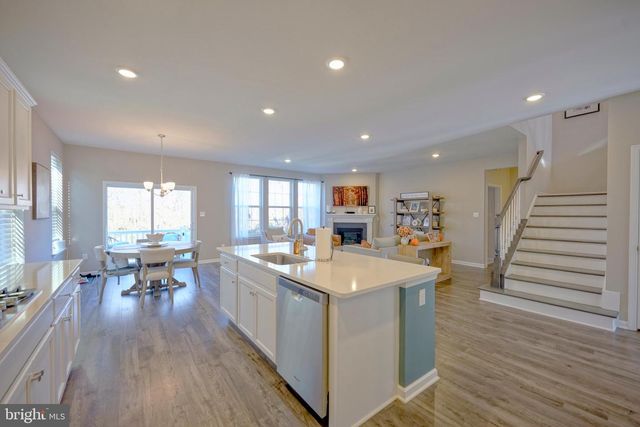 65 WESTMONT DR, Medford, NJ 08055