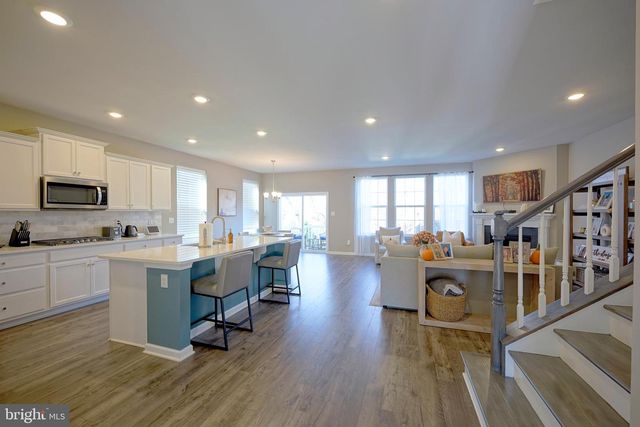 65 WESTMONT DR, Medford, NJ 08055