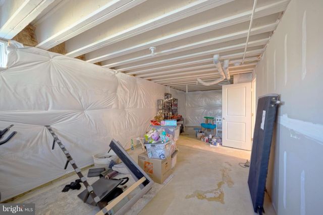 65 WESTMONT DR, Medford, NJ 08055