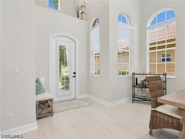 6096 Dogleg DR, Naples, FL 34113