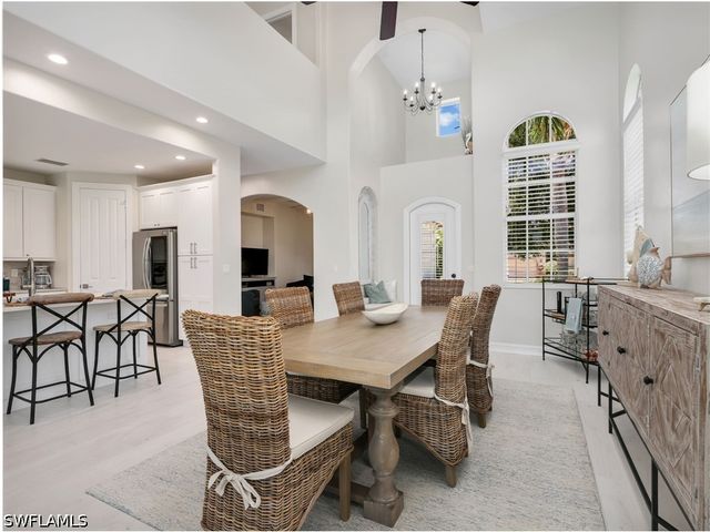 6096 Dogleg DR, Naples, FL 34113