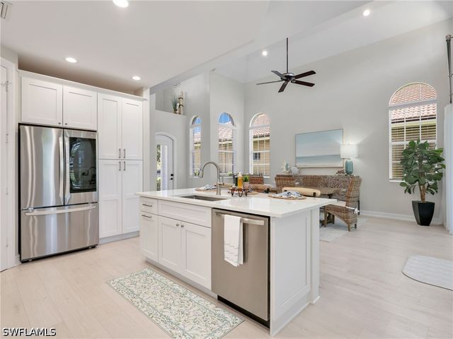 6096 Dogleg DR, Naples, FL 34113