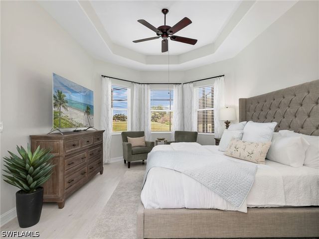 6096 Dogleg DR, Naples, FL 34113