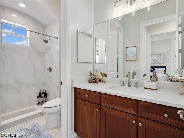 6096 Dogleg DR, Naples, FL 34113