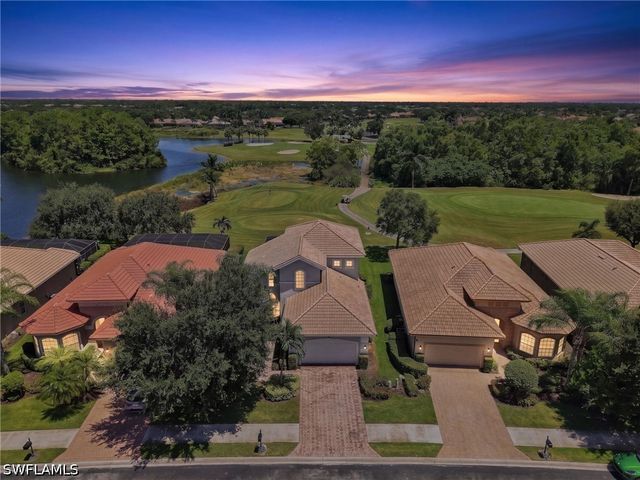 6096 Dogleg DR, Naples, FL 34113
