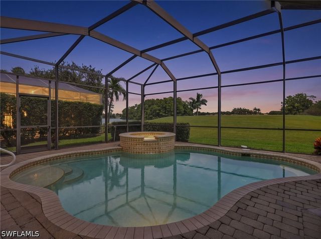 6096 Dogleg DR, Naples, FL 34113