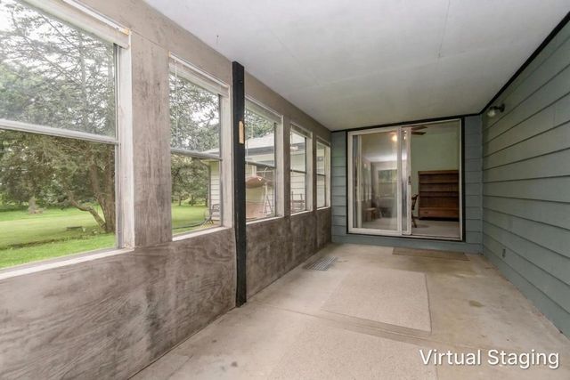W229 Golden Lake Park CIRCLE, Oconomowoc, WI 53066