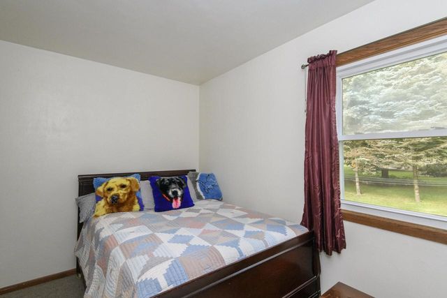 W229 Golden Lake Park CIRCLE, Oconomowoc, WI 53066