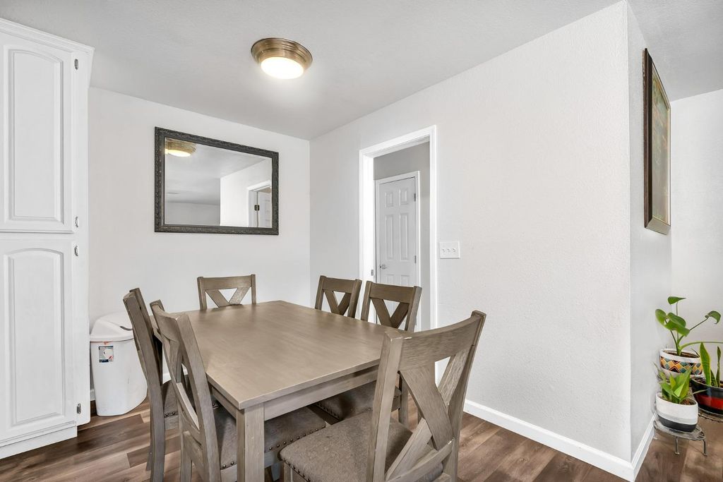 Image 10 of property listing at 27141 San Jose Avenue, Madera, CA 93637