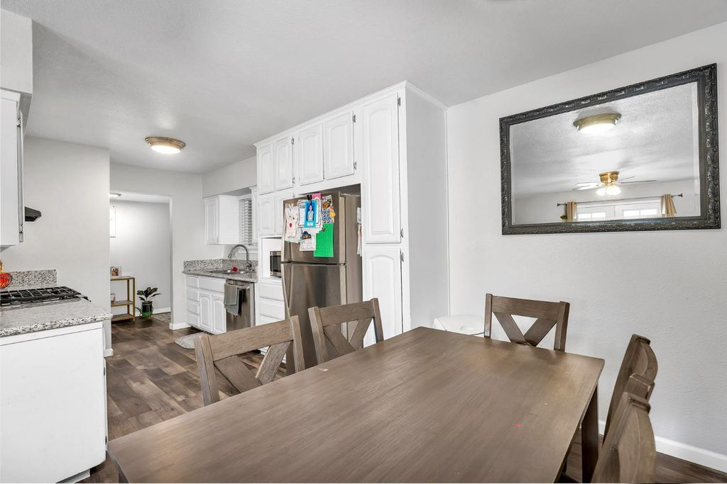 Image 11 of property listing at 27141 San Jose Avenue, Madera, CA 93637