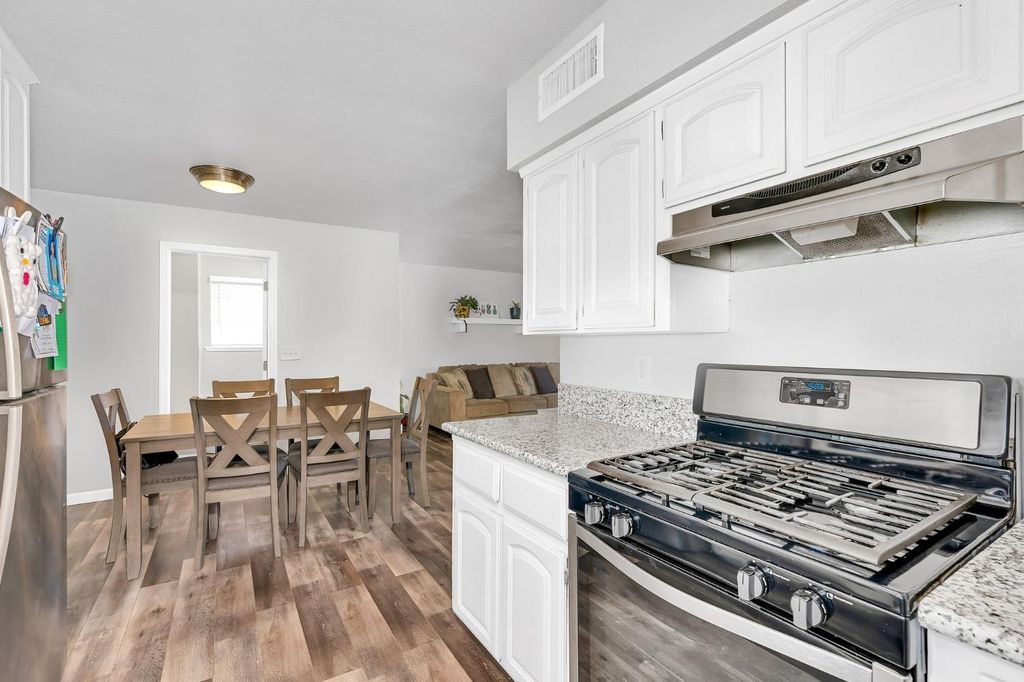 Image 14 of property listing at 27141 San Jose Avenue, Madera, CA 93637