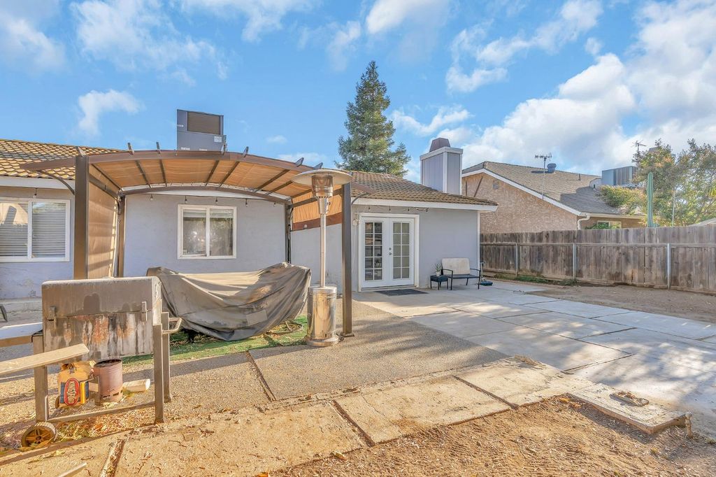 Image 25 of property listing at 27141 San Jose Avenue, Madera, CA 93637