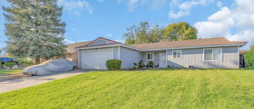 Image 4 of property listing at 27141 San Jose Avenue, Madera, CA 93637