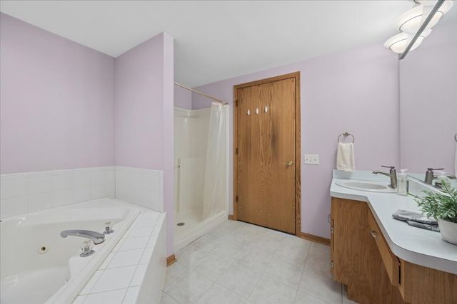 11525 Settlers Pond Way 1D, Orland Park, IL 60467