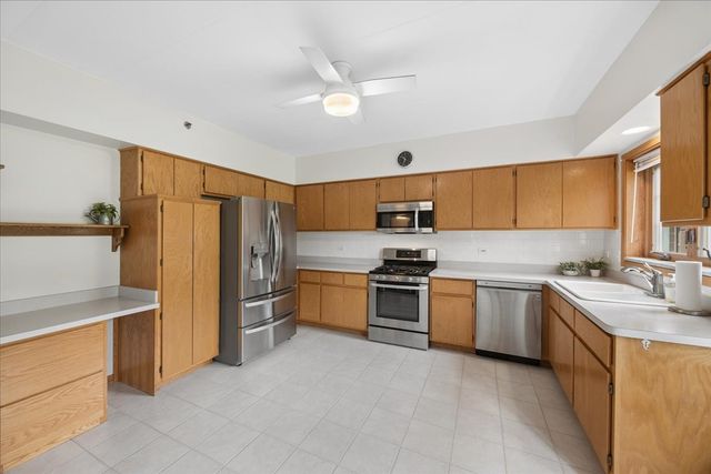 11525 Settlers Pond Way 1D, Orland Park, IL 60467