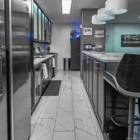 1966 Newbold Avenue 904, Bronx, NY 10472