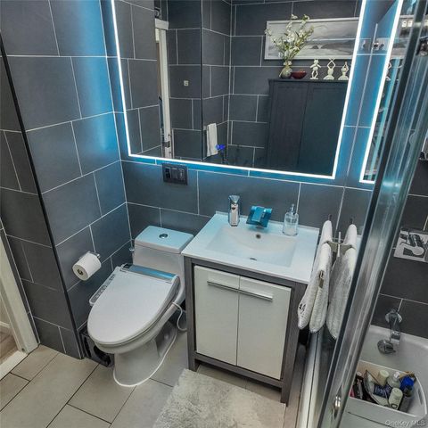 1966 Newbold Avenue 904, Bronx, NY 10472