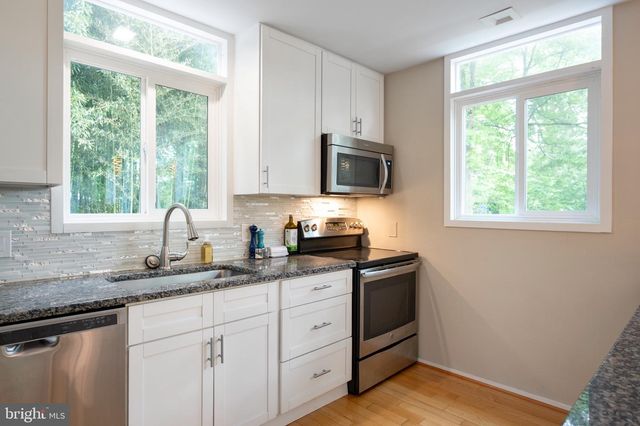 2300 KIMBRO ST, Alexandria, VA 22307