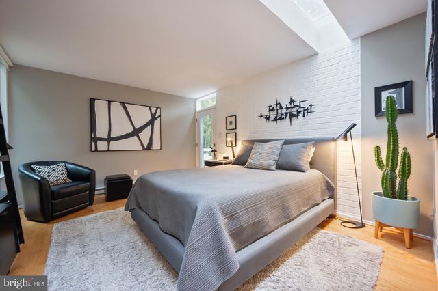 2300 KIMBRO ST, Alexandria, VA 22307