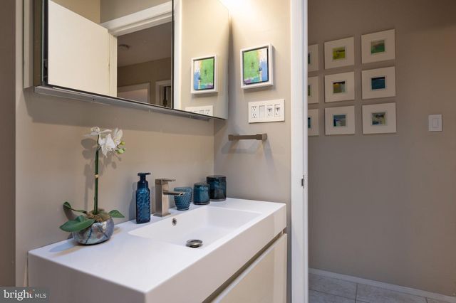 2300 KIMBRO ST, Alexandria, VA 22307